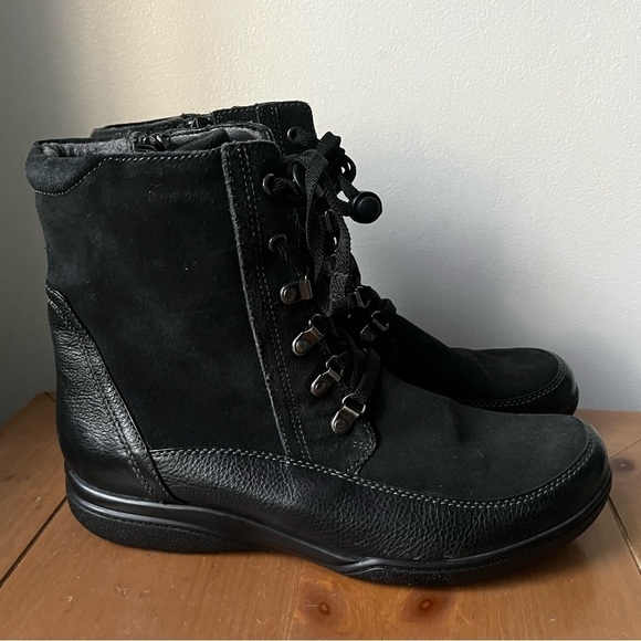 Clarks Women's Kearns Sirena Ankle Boot Black Suede Leather 11 - Picture 4 of 12